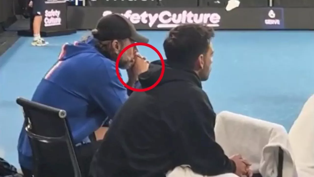 Italian Tennis Player's Father Caught Vaping During Match