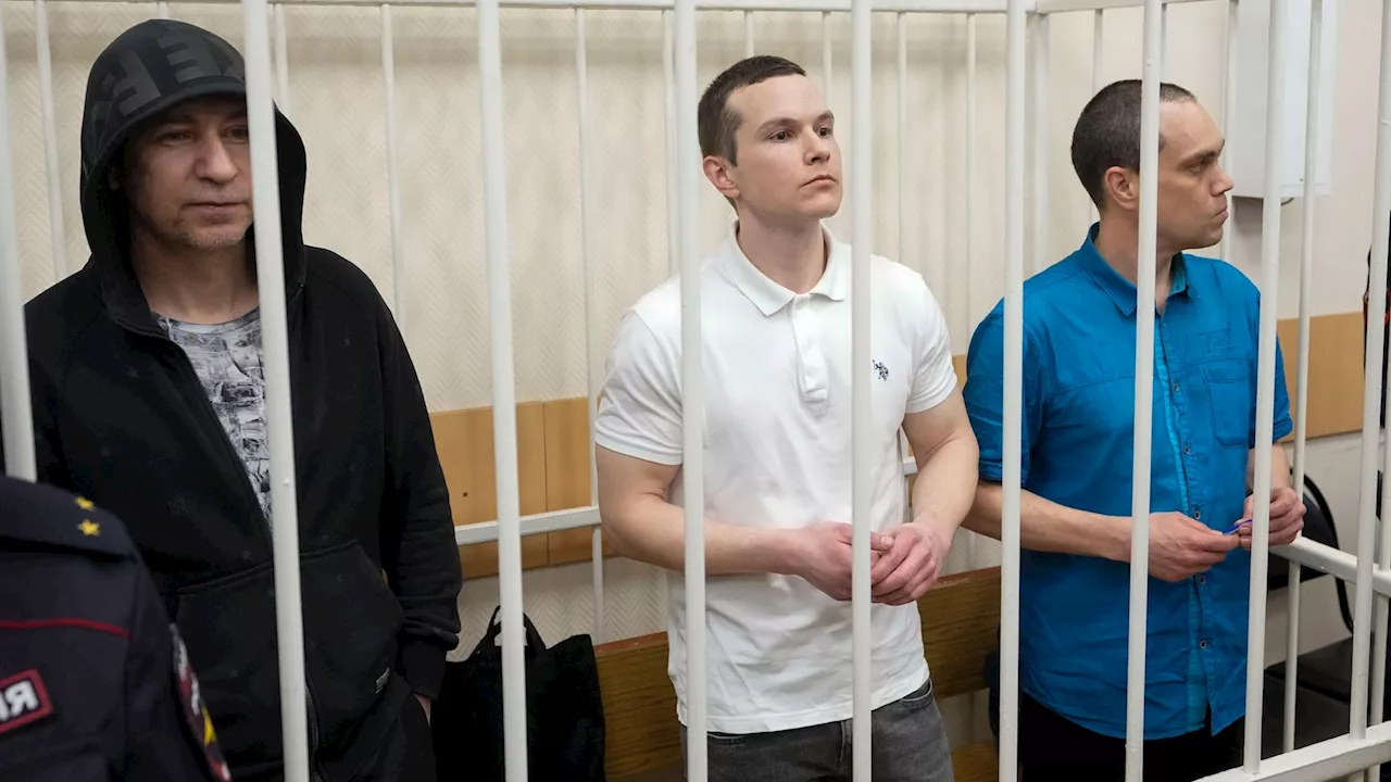 Three Lawyers Jailed in Russia for Representing Navalny