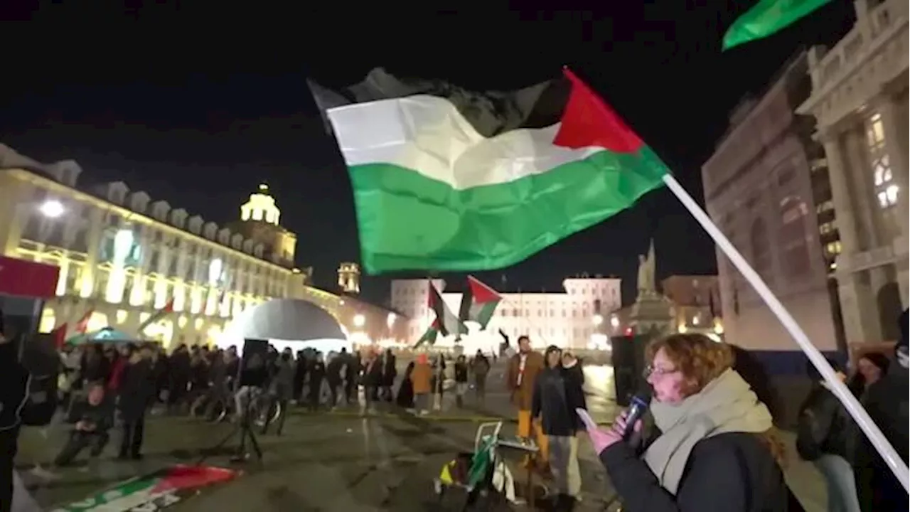 Torino, presidio pro Palestina dopo il cessate il fuoco a Gaza