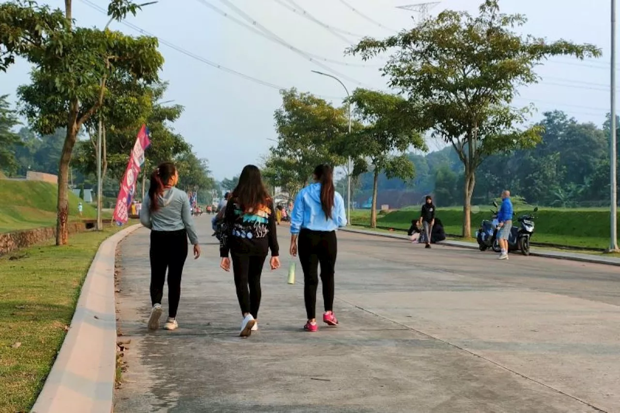 Berjalan Kaki Pagi Merangsang Otak dan Mencegah Penurunan Massa Otot