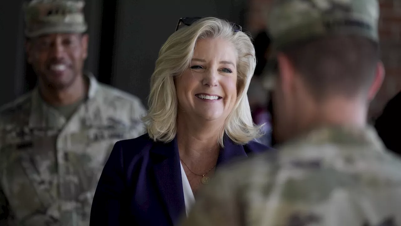 US Army expects to meet recruiting goals, in dramatic turnaround, and denies 'wokeness' is a factor
