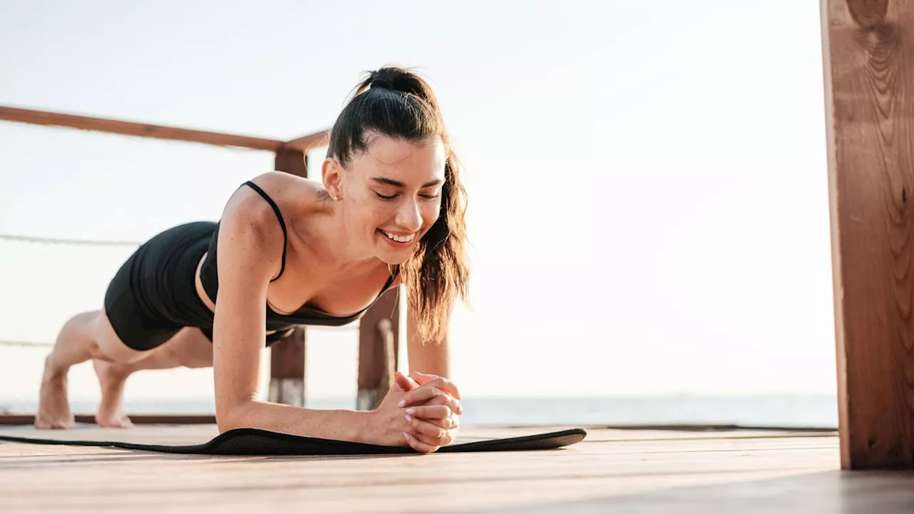 Fit über 40: Diese wichtige Übung sollten wir ab jetzt täglich machen