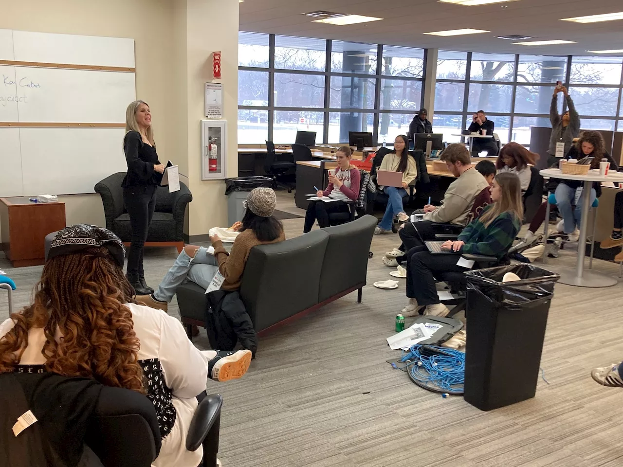 Cleveland Browns Reporter Mary Kay Cabot Shares Her Story of Persistence and Success with Young Journalists