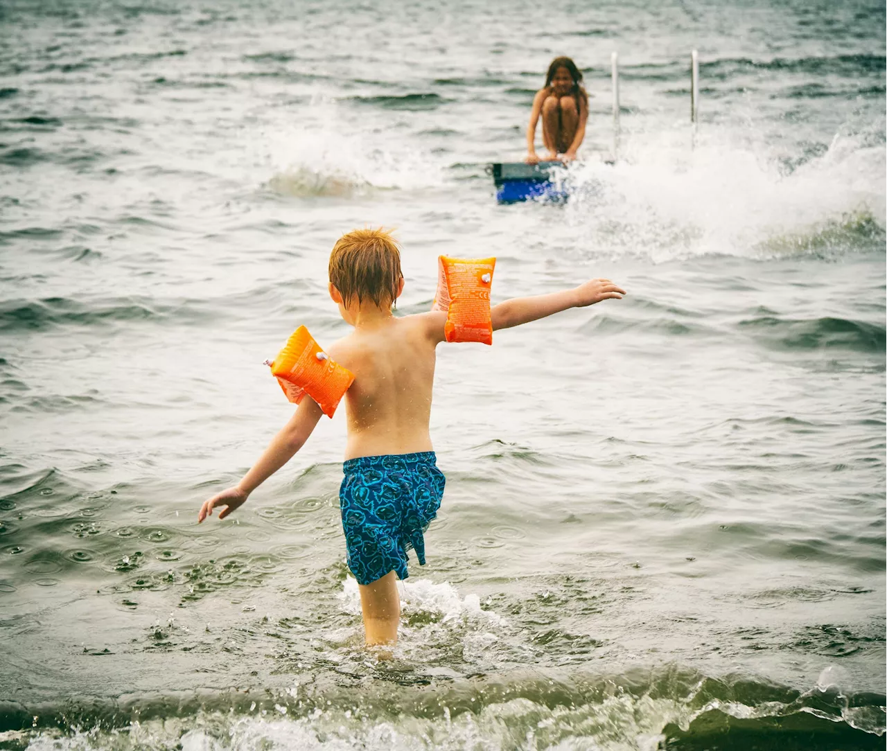 Un Maillot de Bain Faille d'ôter le Pénis à un Petit Garçon de 3 Ans