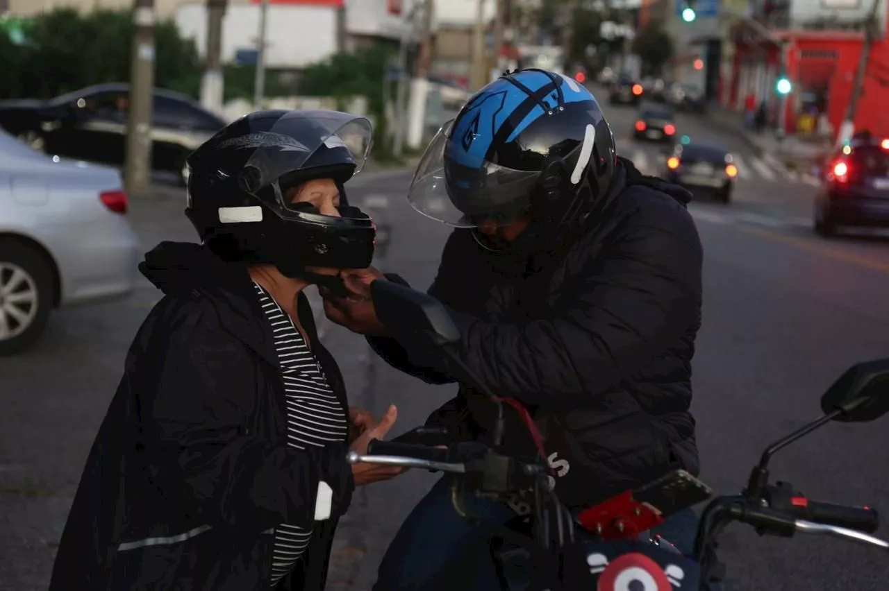 Prefeitura de São Paulo entra com ação contra a 99 por serviço de mototáxi