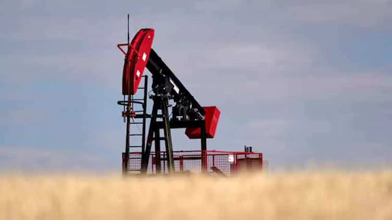 Oil prices climb on supply fears, Fed rate cut hopes