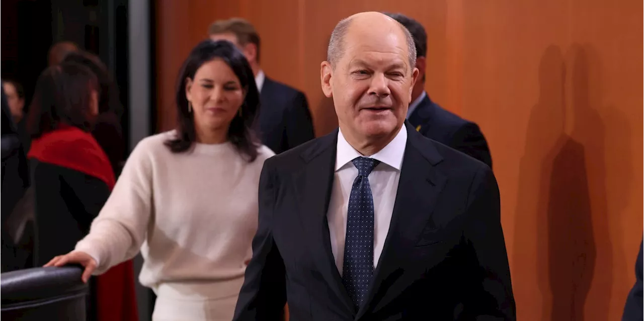 Baerbock Greift Scholz In Der Ukraine-Krise An