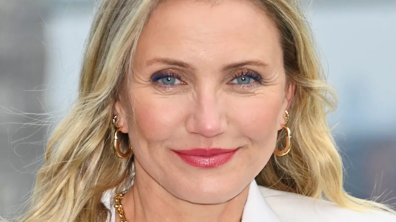 Cameron Diaz Breaks Another Fashion Rule After Wearing Jeans on the Back in Action Red Carpet