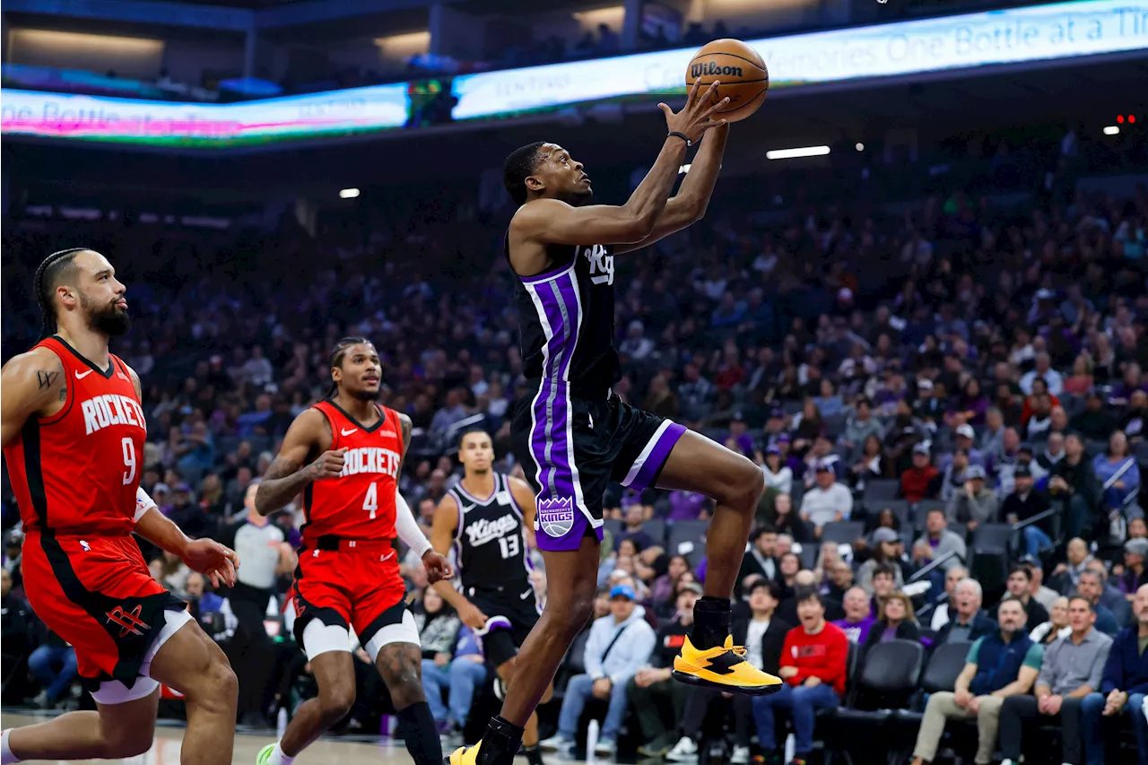 NBA: In wild finish, Kings hold on to defeat Rockets