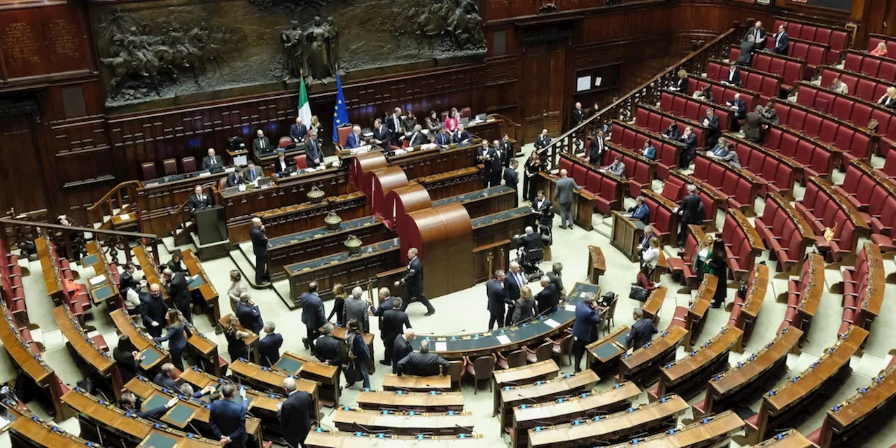 Stallo all'elezione dei giudici della Corte Costituzionale: Forza Italia divide il Parlamento