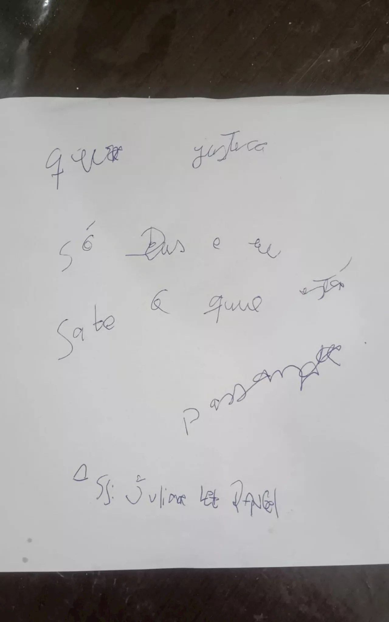 Jovem baleada na cabeça pela PRF pede justiça em bilhete escrito à familia