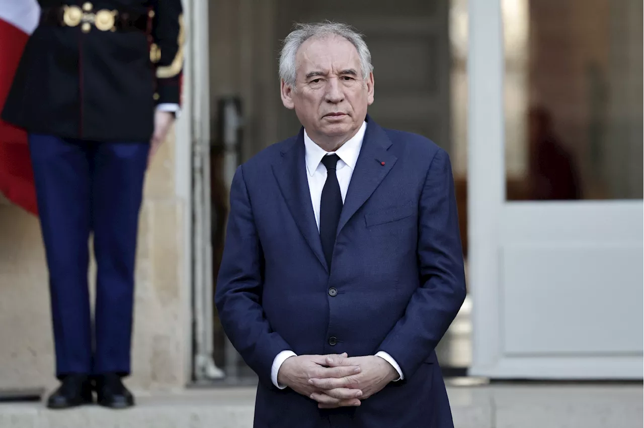 Bayrou lance la concertation sur les retraites, ses modalités déjà disputées