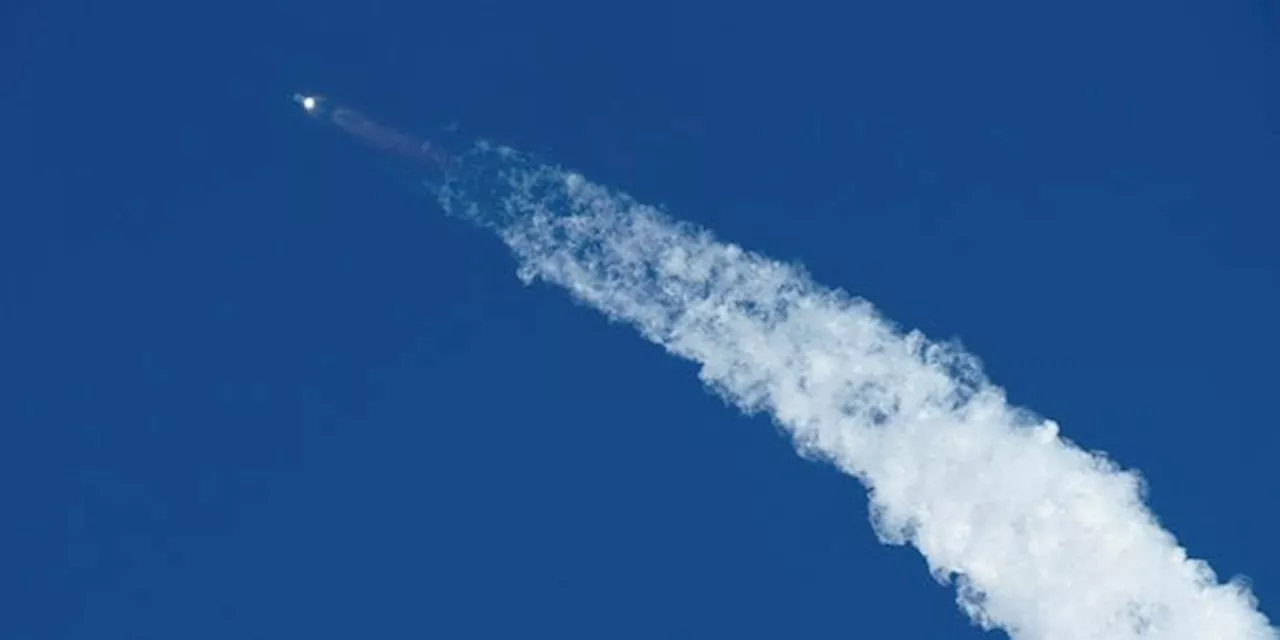 Fusée Starship de SpaceX s' désassemble dans l'espace, obligeant les avions à modifier leurs trajectoires