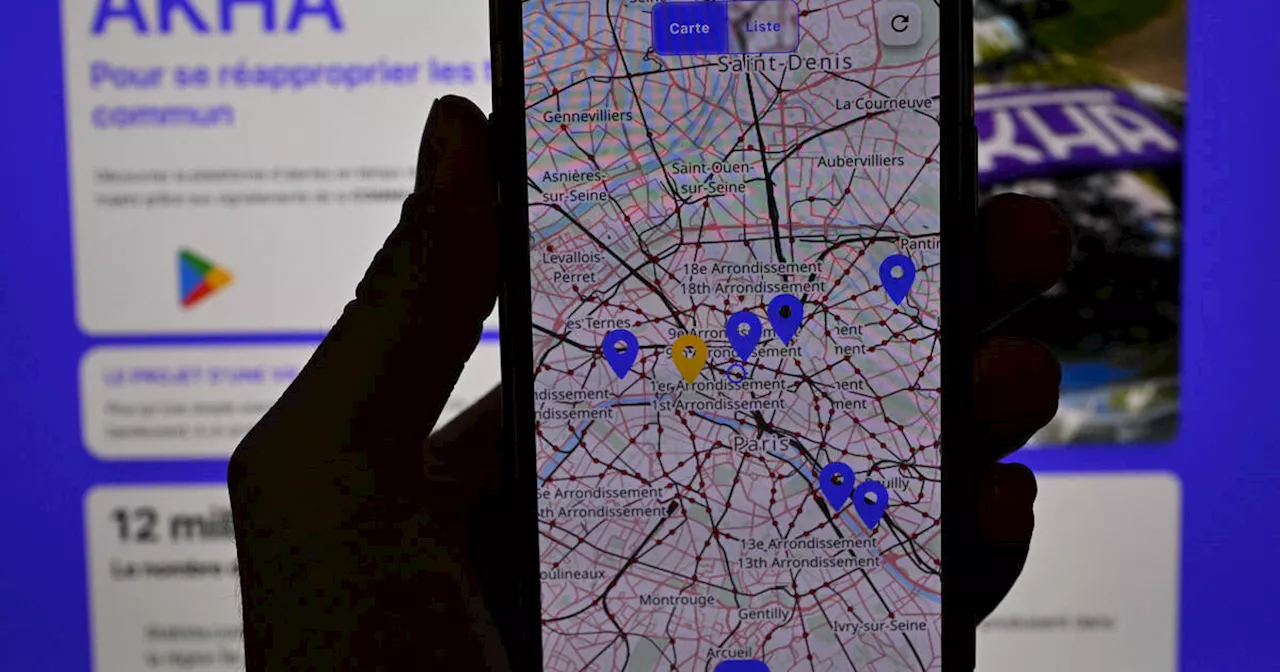 Pourquoi l'application Akha ne peut-pas signaler les contrôleurs de transport, tandis que Waze et Coyote le font sur la route ?