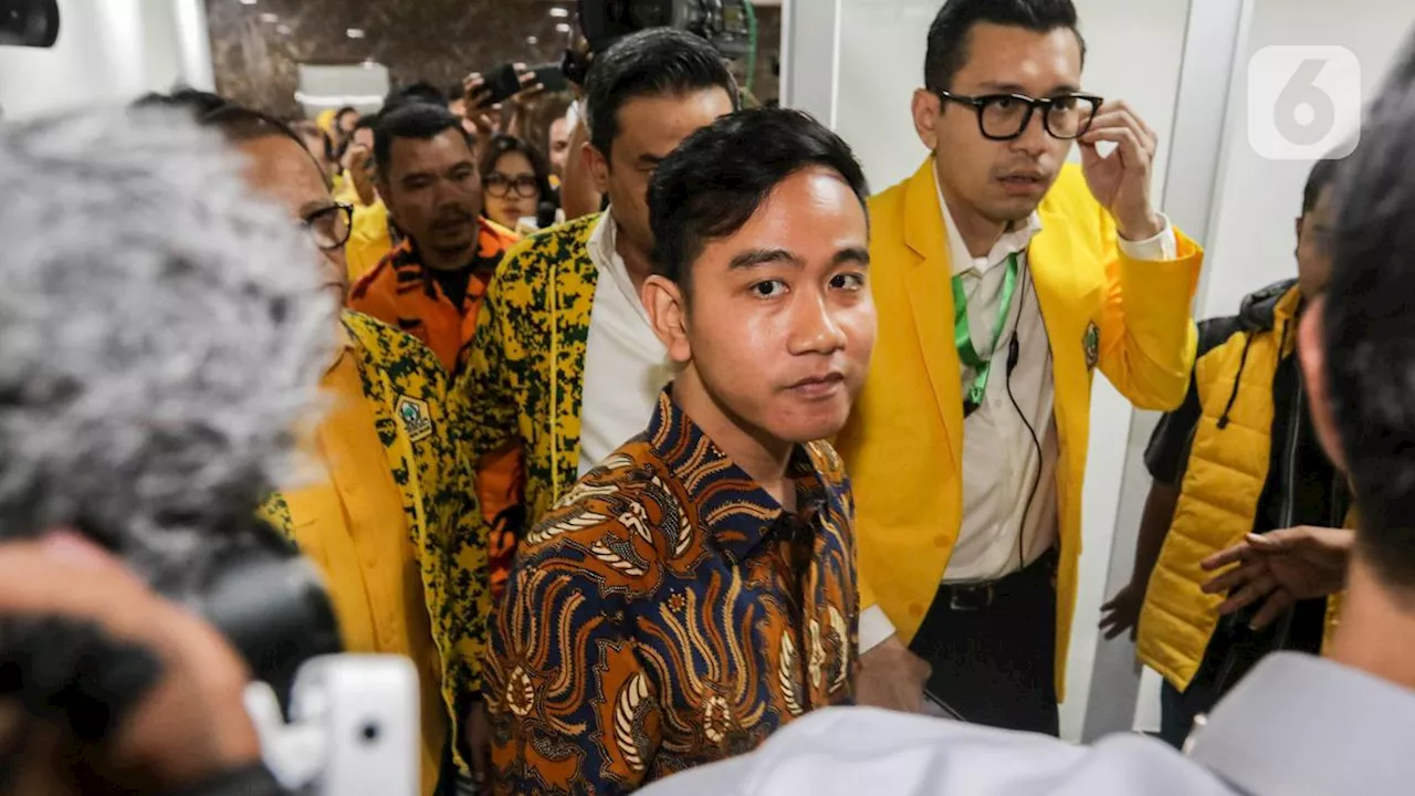 Bahlil Beri Sinyal Gibran Kemungkinan Dapat KTA Golkar di HUT MKGR Besok