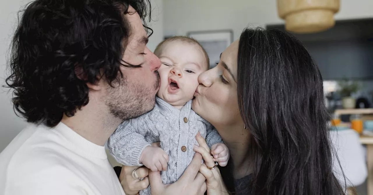 Faut-il interdire aux proches d’embrasser notre bébé en cas d’épidémie ?