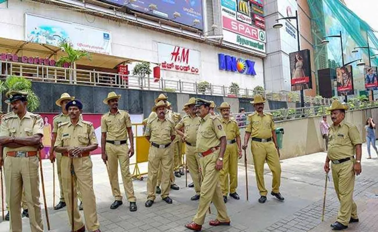 प्राइवेट VIDEO से ब्लैकमेल करते थे चाचा, होटल बुलाया तो पेट्रोल लेकर पहुंची, खुद को लगाई आग