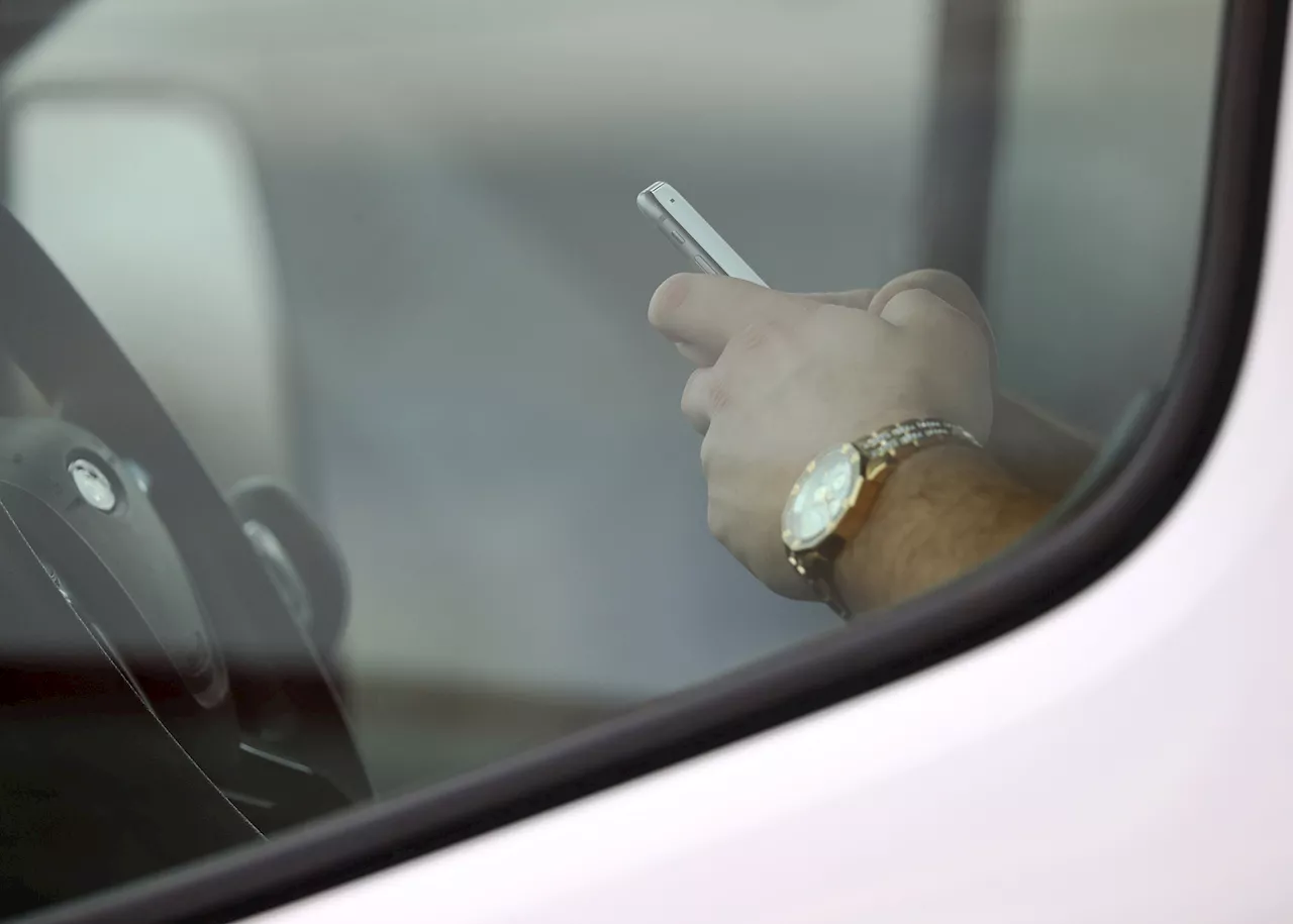 Gardaí catch 762 drivers using mobile phones while driving in national day of action