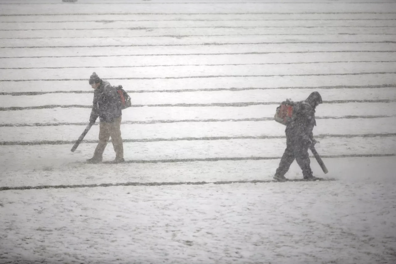 Snowstorm Could Give Eagles Running Game Edge in Playoffs
