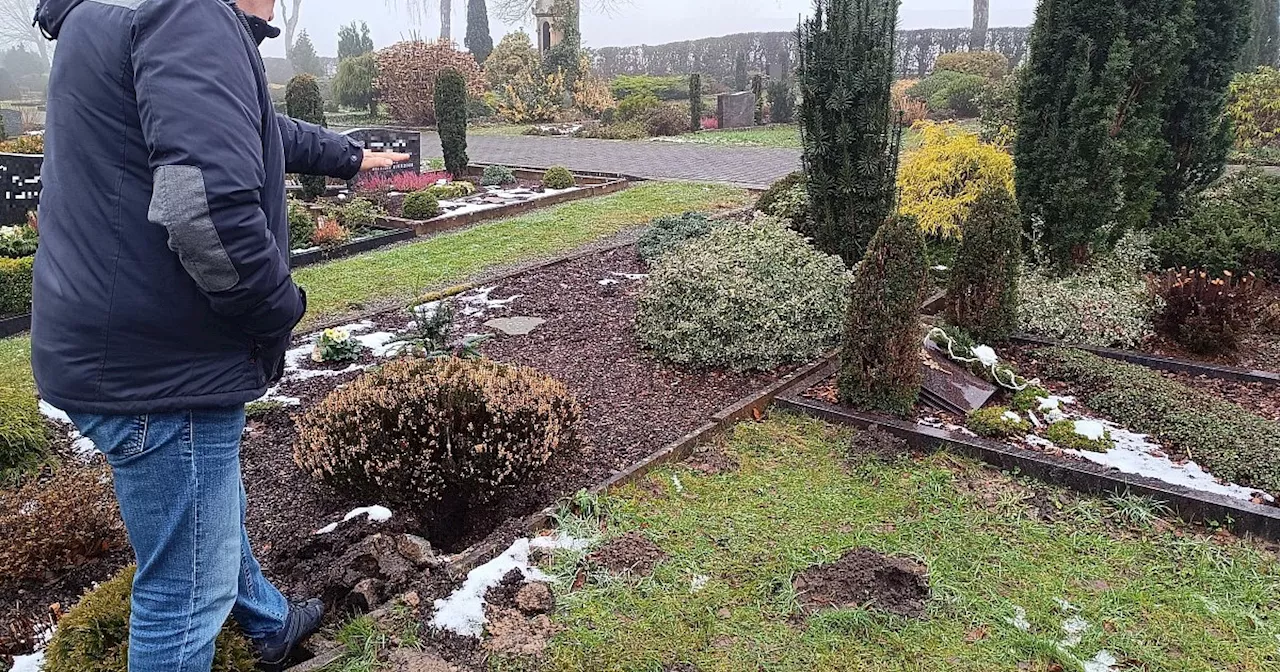 Friedhofsdiebstahl in Bünde: Gedenkkreuz für jungen Soldaten entwendet