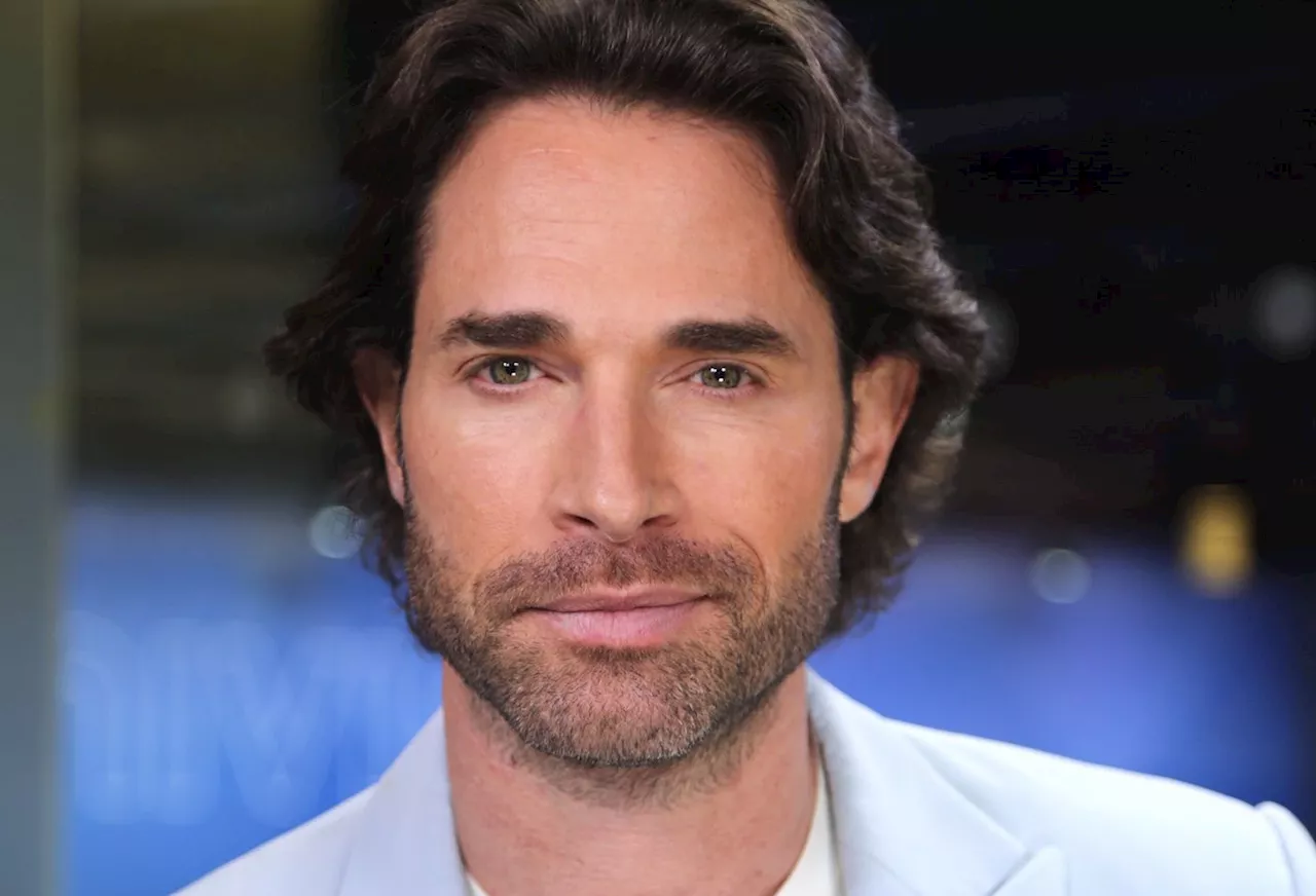 Sebastián Rulli: 'Estoy muy confiado y tranquilo en la empresa en donde estoy. Tengo la camiseta [de TelevisaUnivision] bien puesta' (Entrevista)