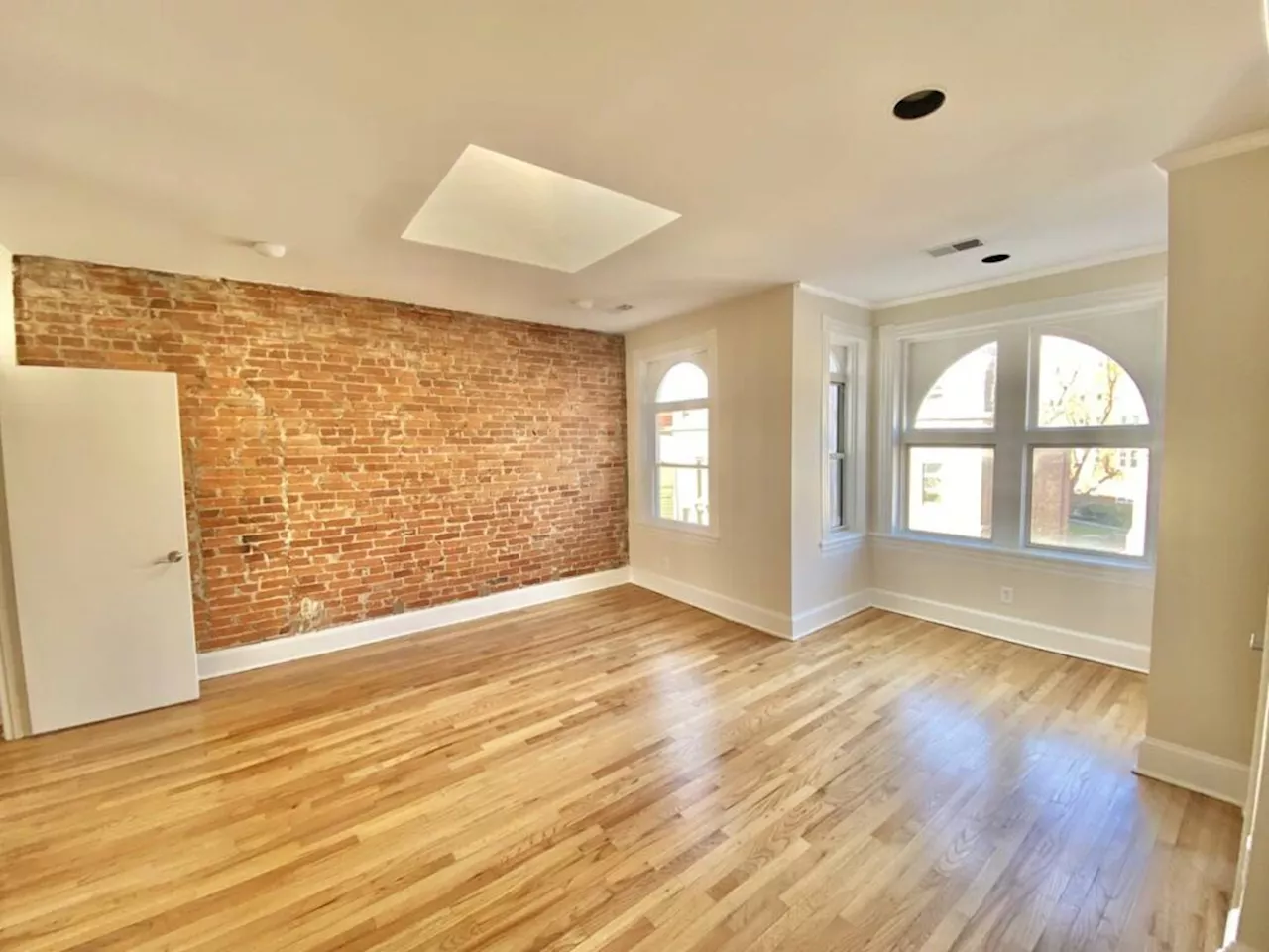 Light-Filled 1 Bedroom/1 Bath on U St Near 16th, Dupont w/Balcony & W/D