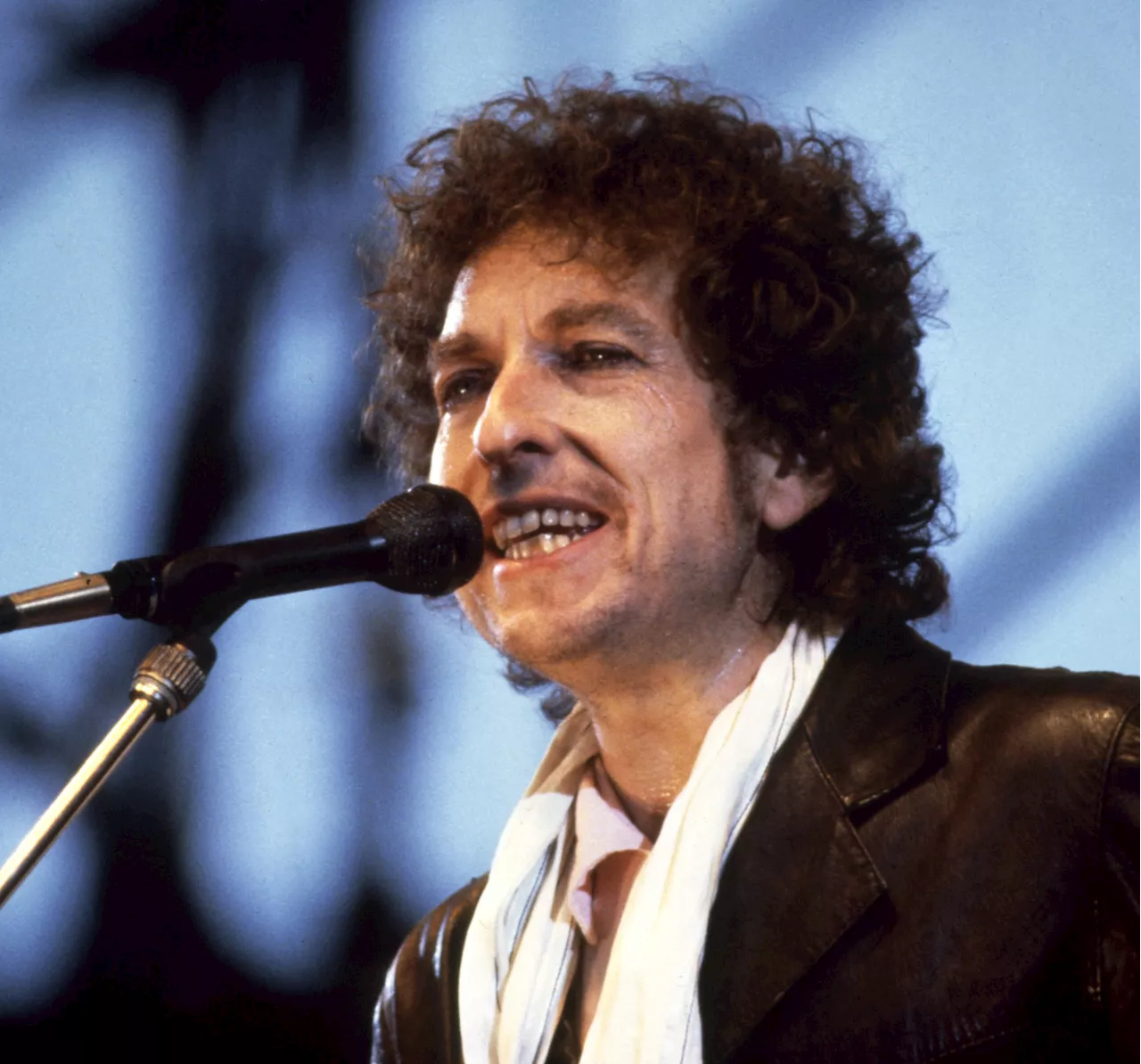 La Conversion Surprise de Bob Dylan : Un Voyage Spirituel à Travers la Foi Chrétienne