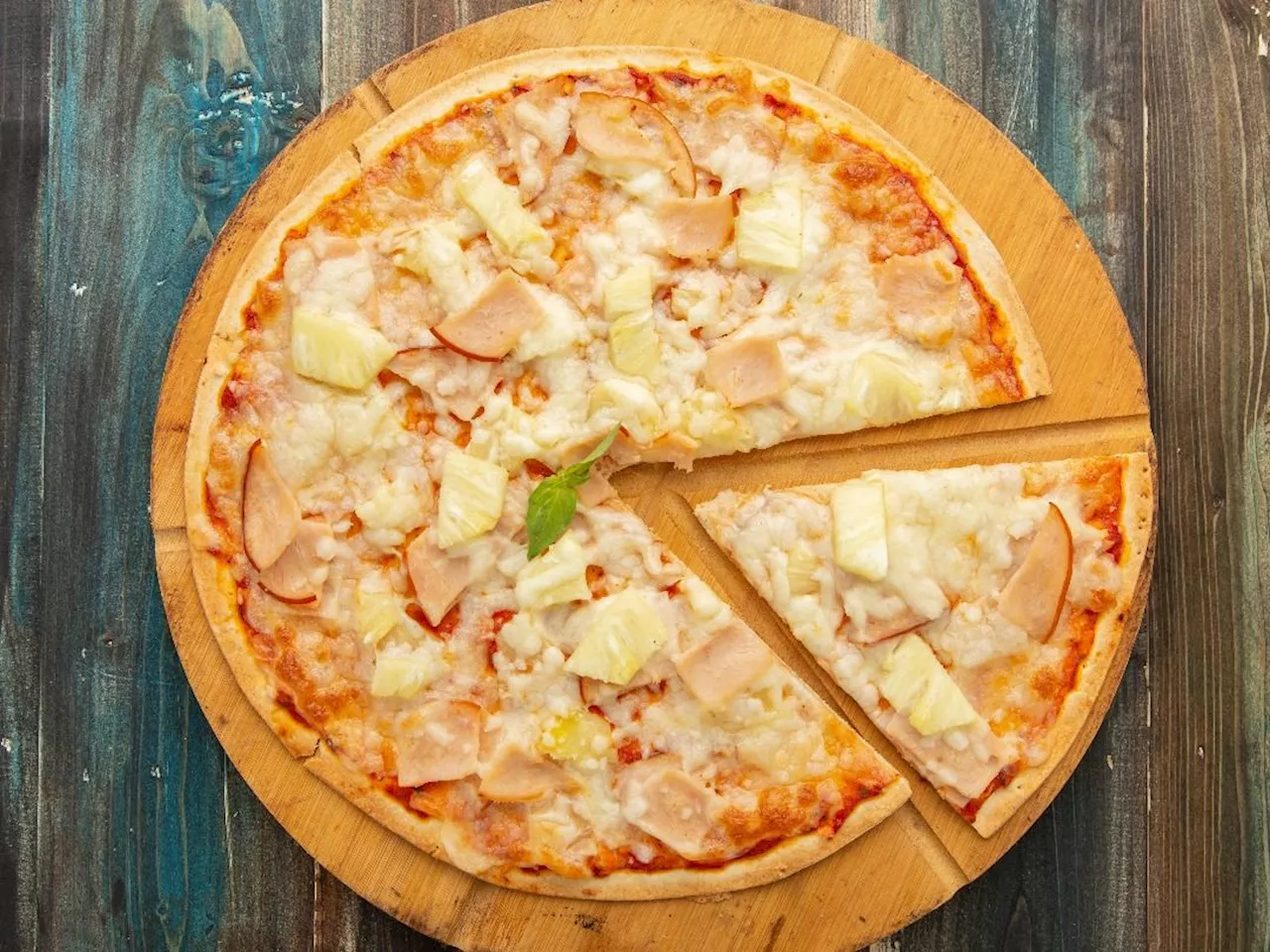 The Surprisingly Canadian Origin of the Controversial Hawaiian Pizza