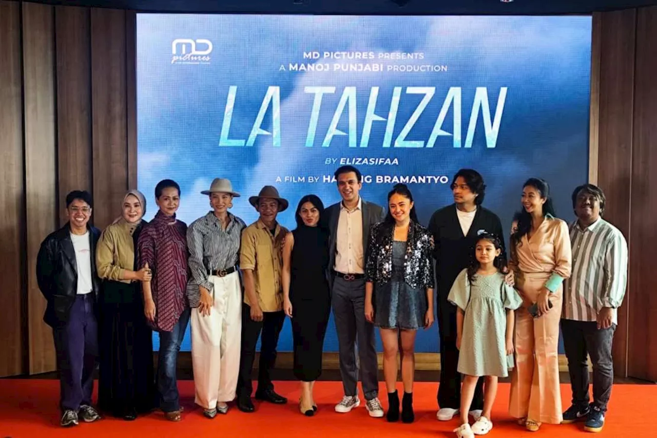 Deva Mahenra dan Ariel Tatum Siap Dihujat dalam Film La Tahzan