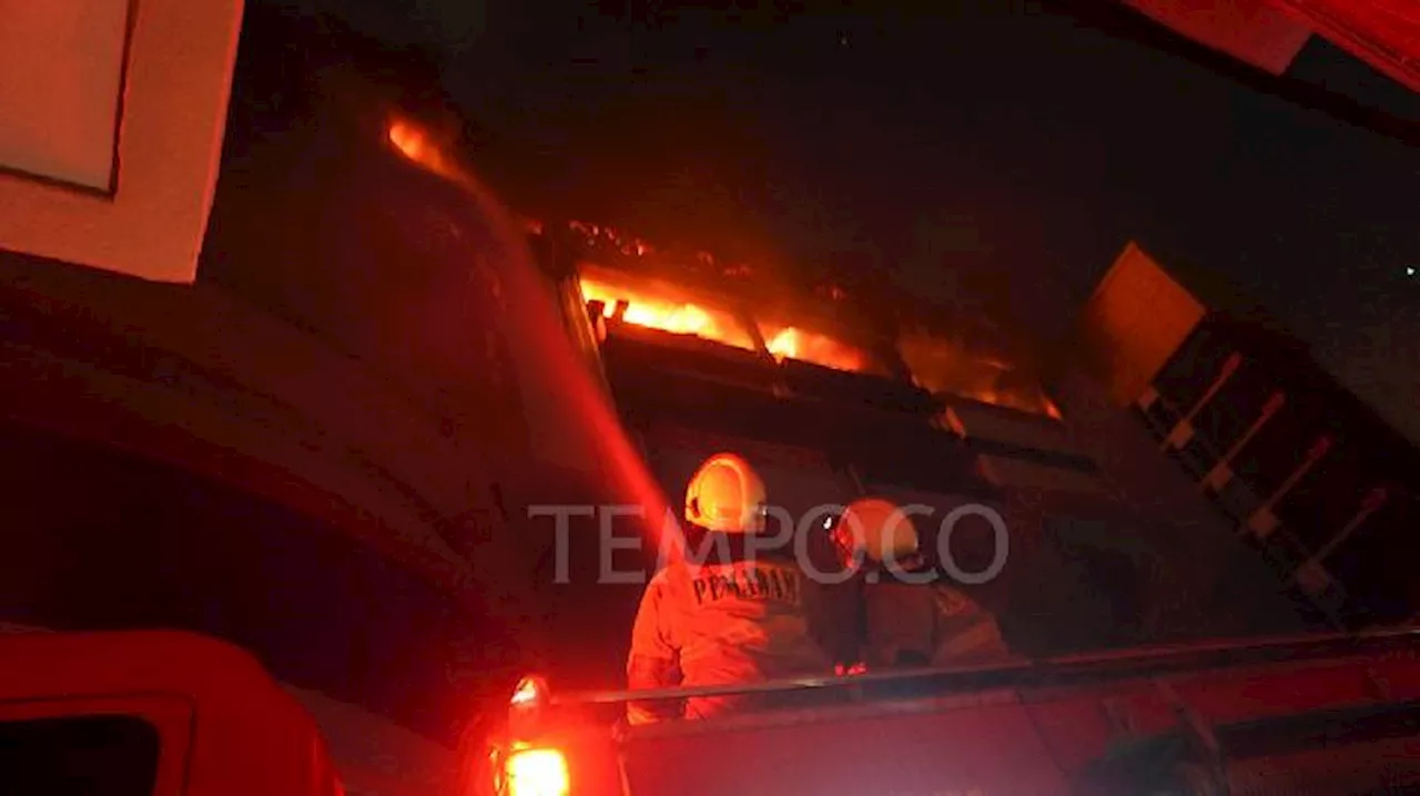 Korban Hilang dalam Kebakaran Glodok Plaza 13 Orang