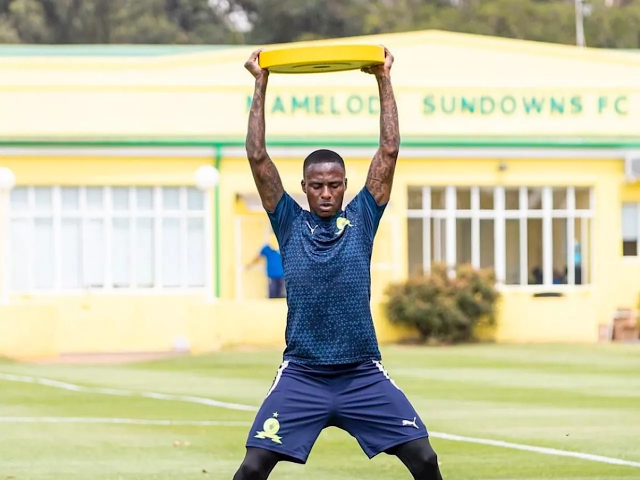 PICTURE: Sundowns star Thembinkosi Lorch spotted training in Maritzburg jersey