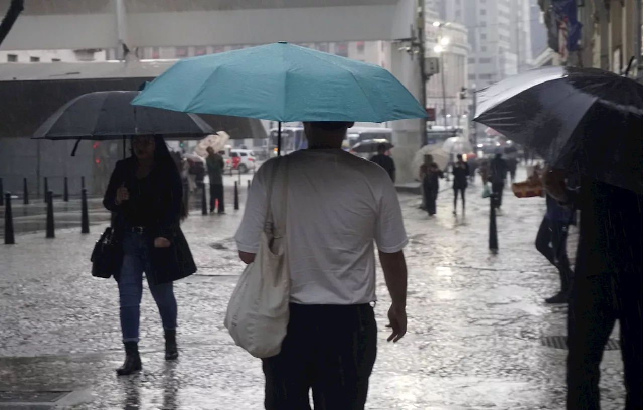 La Corse placée en vigilance orange pluies-inondations par Météo-France à partir de samedi soir