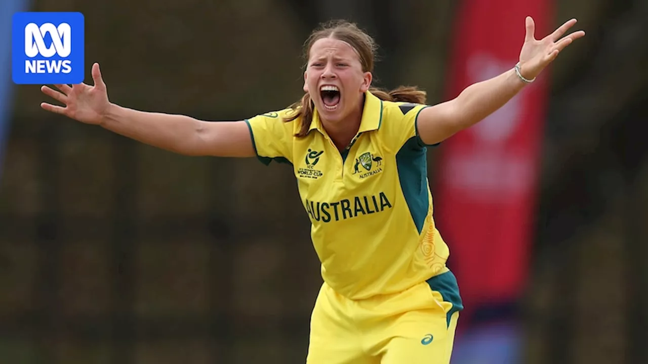 Fifteen-year-old Caoimhe Bray stars for Australia at the women's U19 T20 World Cup