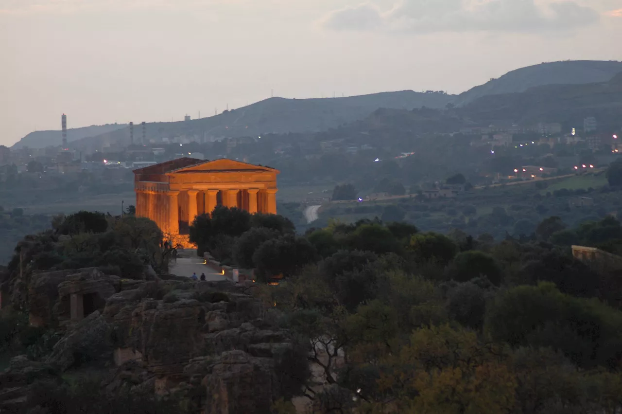 Agrigento Capitale della Cultura: Mattarella inaugura, Miccichè commosso ma Martello critica l'esclusione di Lampedusa