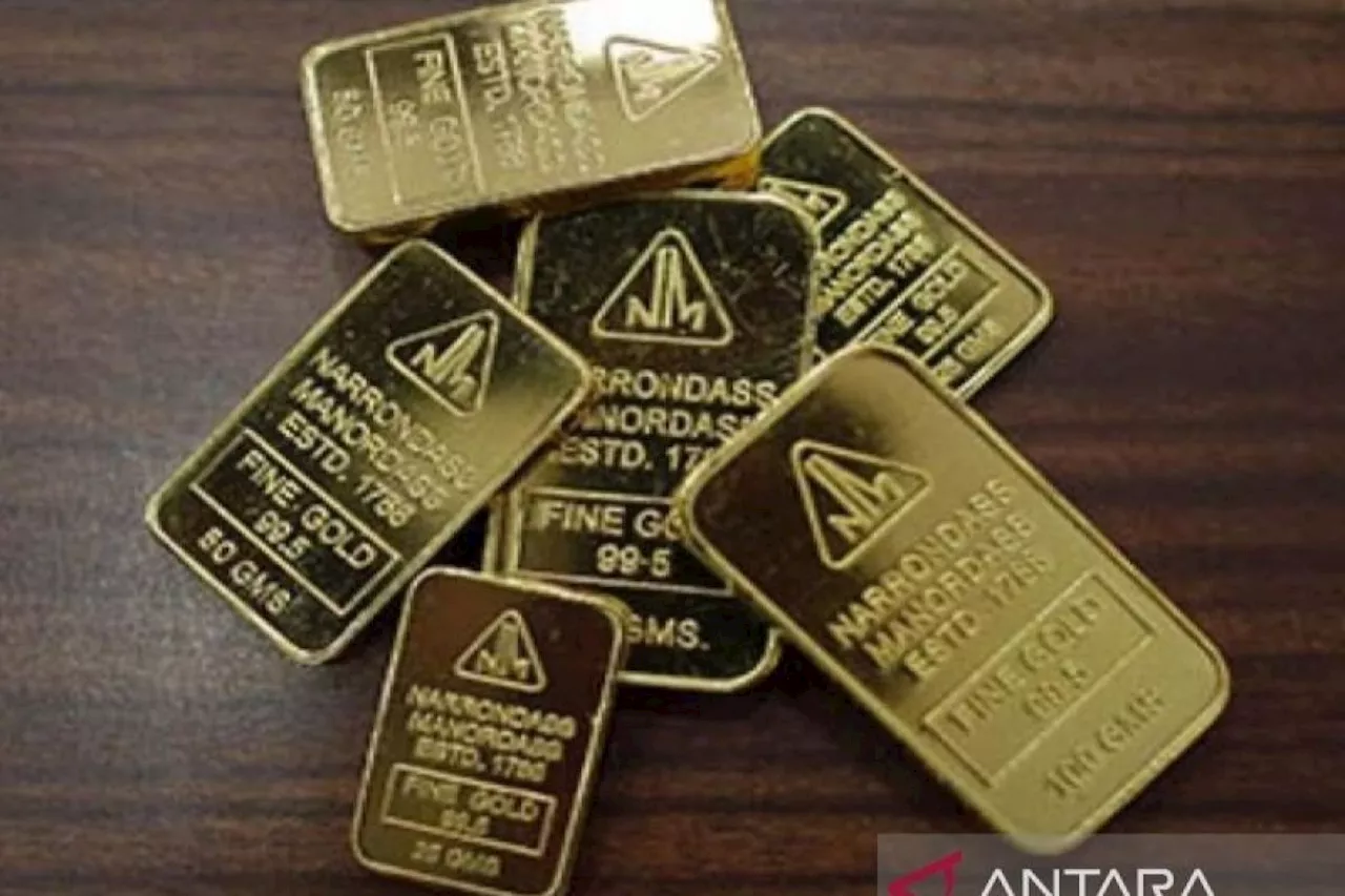 Harga Emas Antam Turun Rp7.000