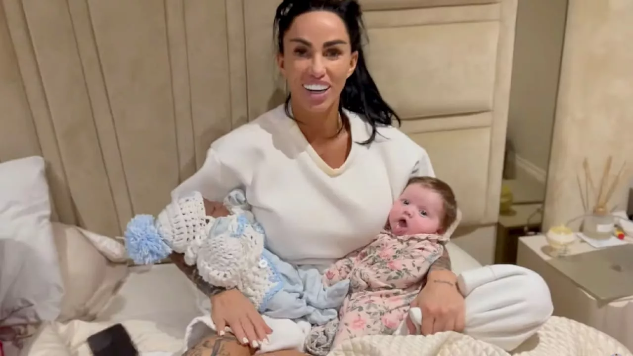 Katie Price präsentiert ihre 'Babys': Reborn-Puppen lösen Kontroverse aus