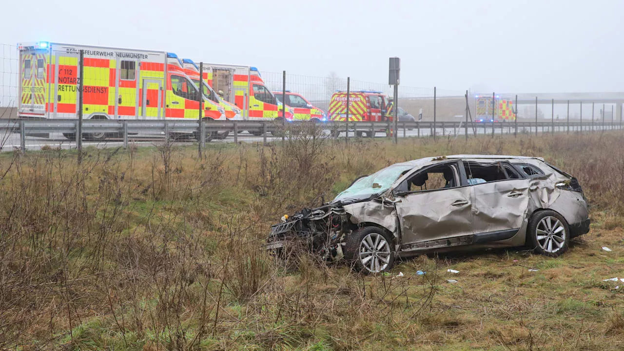 Schwerer Unfall auf A7: Zwei Menschen lebensgefährlich verletzt