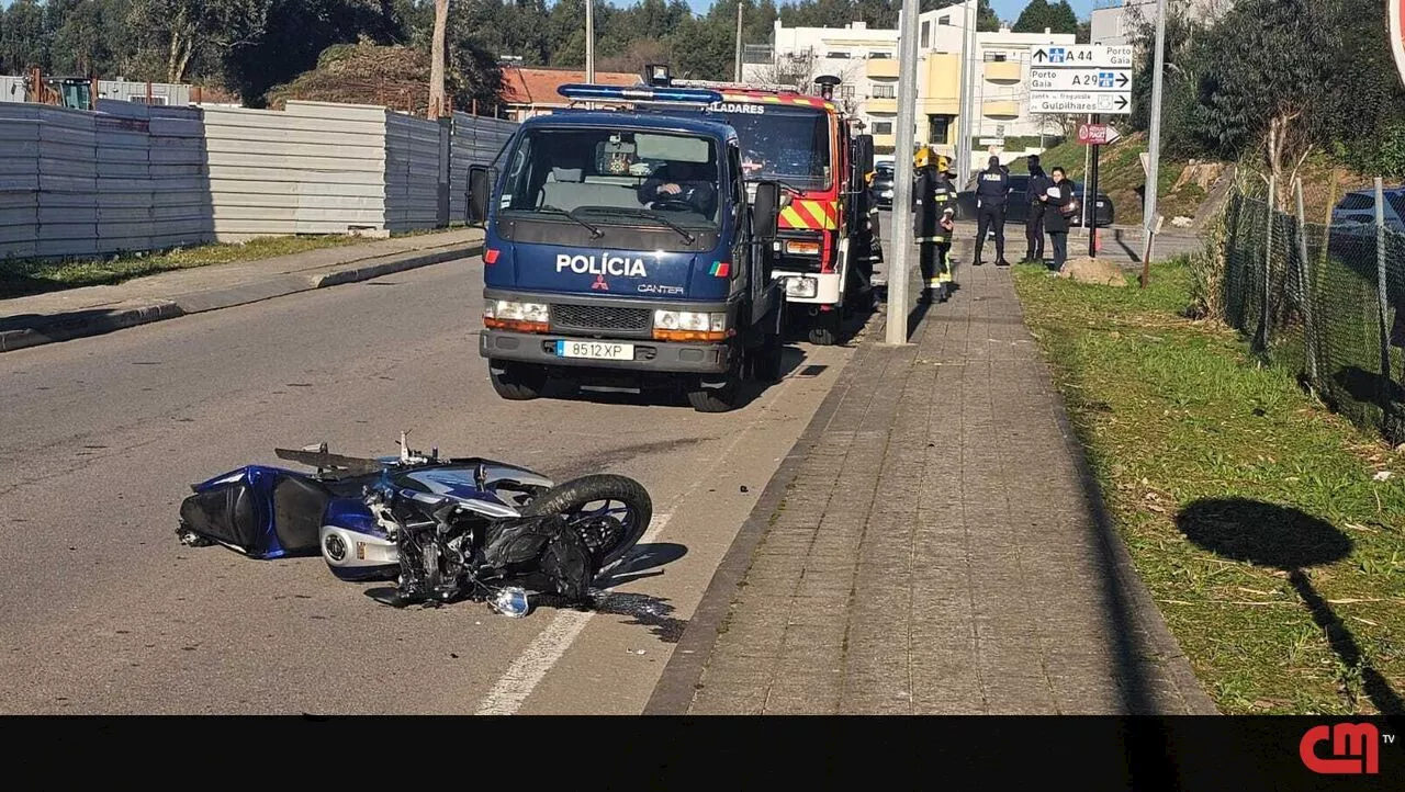 Jovem de 19 anos morre em despiste de mota em Vila Nova de Gaia