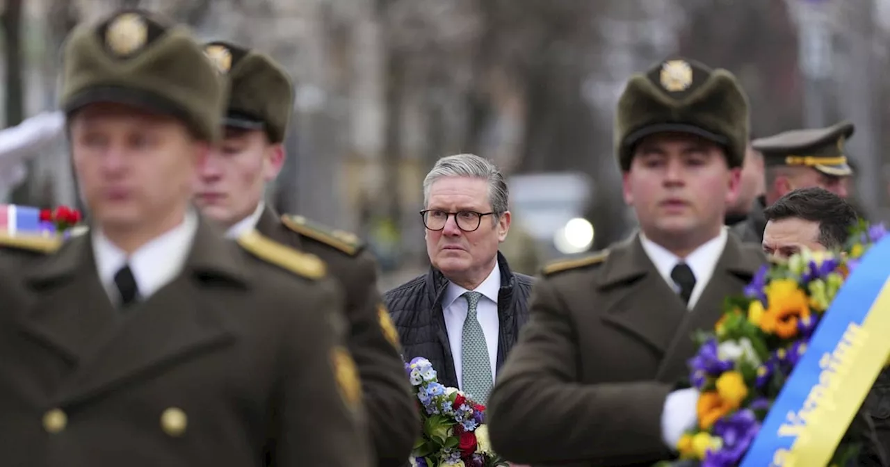 Starmer and Zelenskyy Pay Tribute at Ukraine's Wall of Remembrance