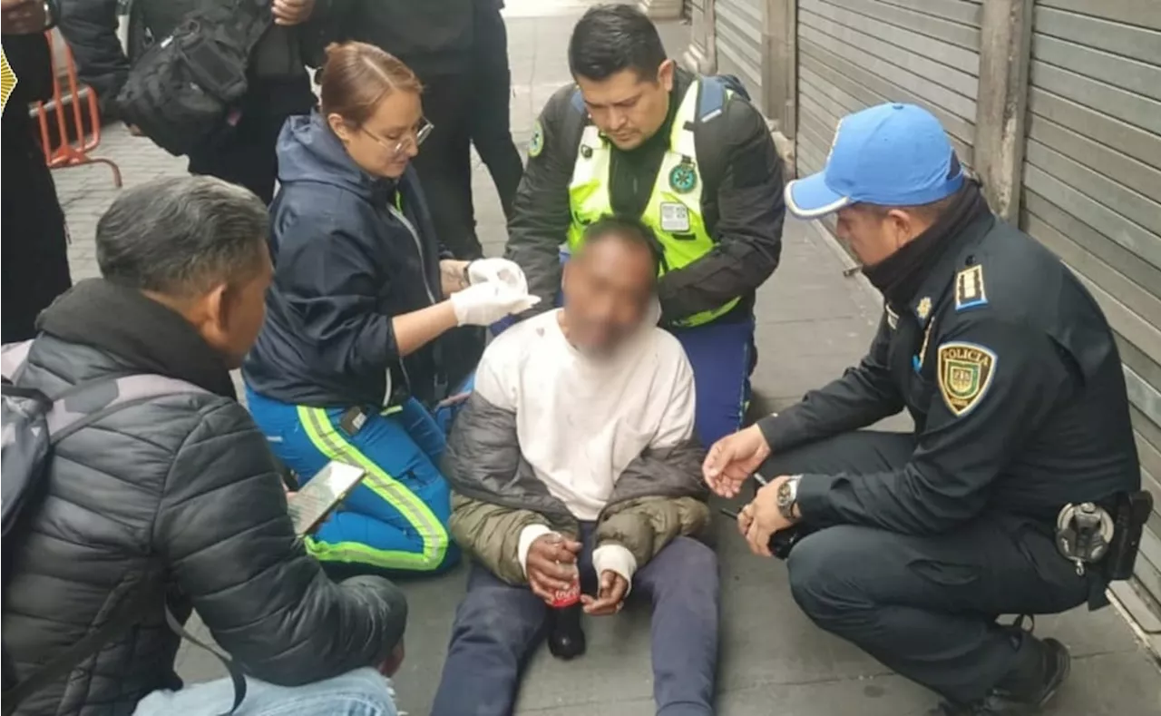 Policías evitan suicidio de un hombre en el Centro Histórico; pretendía cortarse el cuello con un cúter