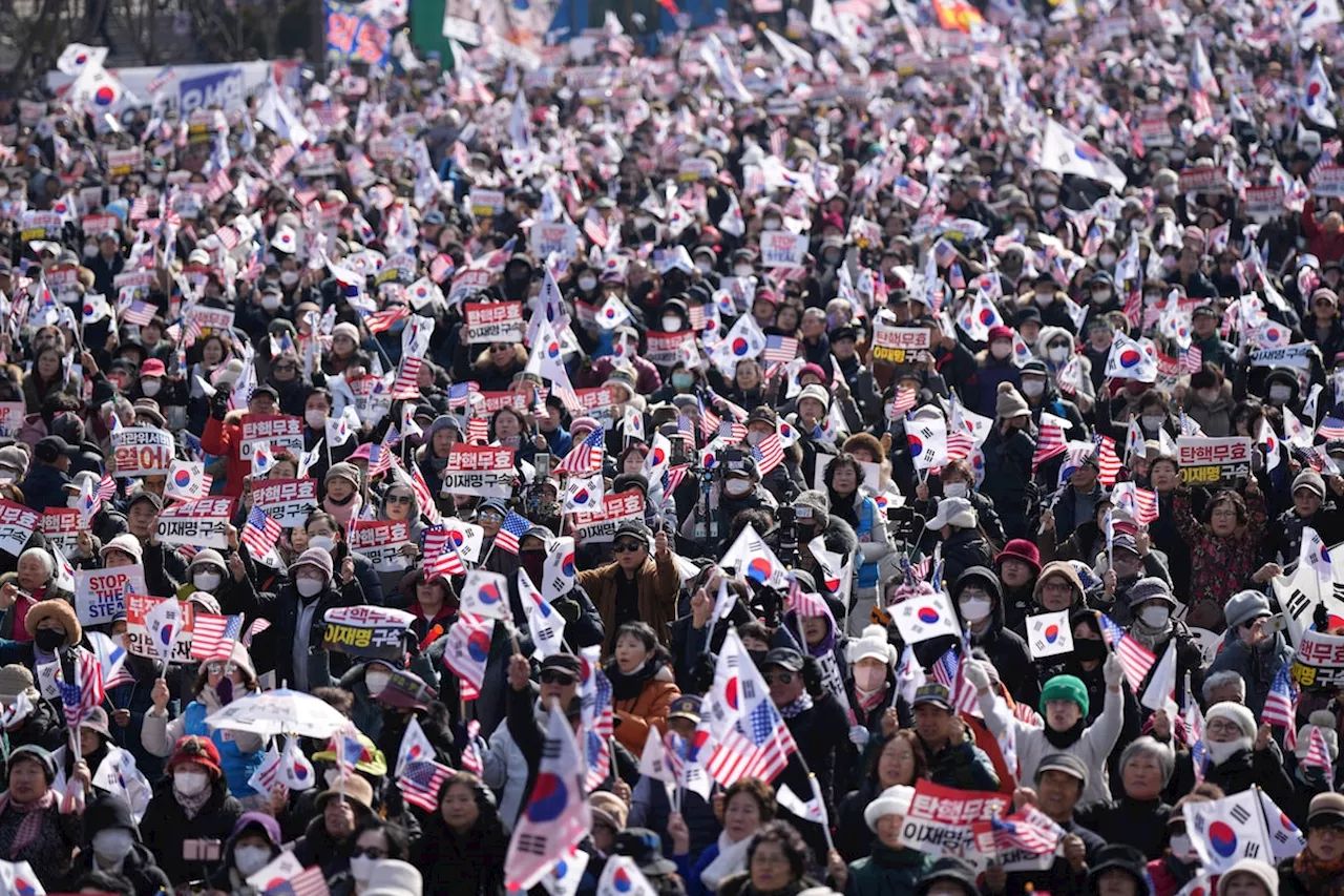 Impeached South Korean president argues for his release as court reviews his formal arrest