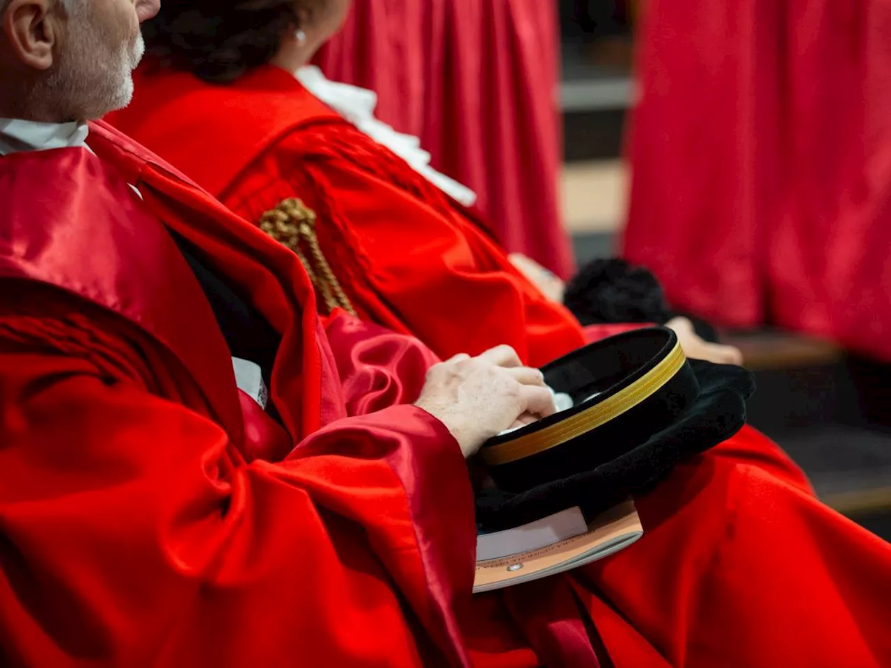 Magistrati in protesta: cartelli contro la riforma e abbandono dell'aula