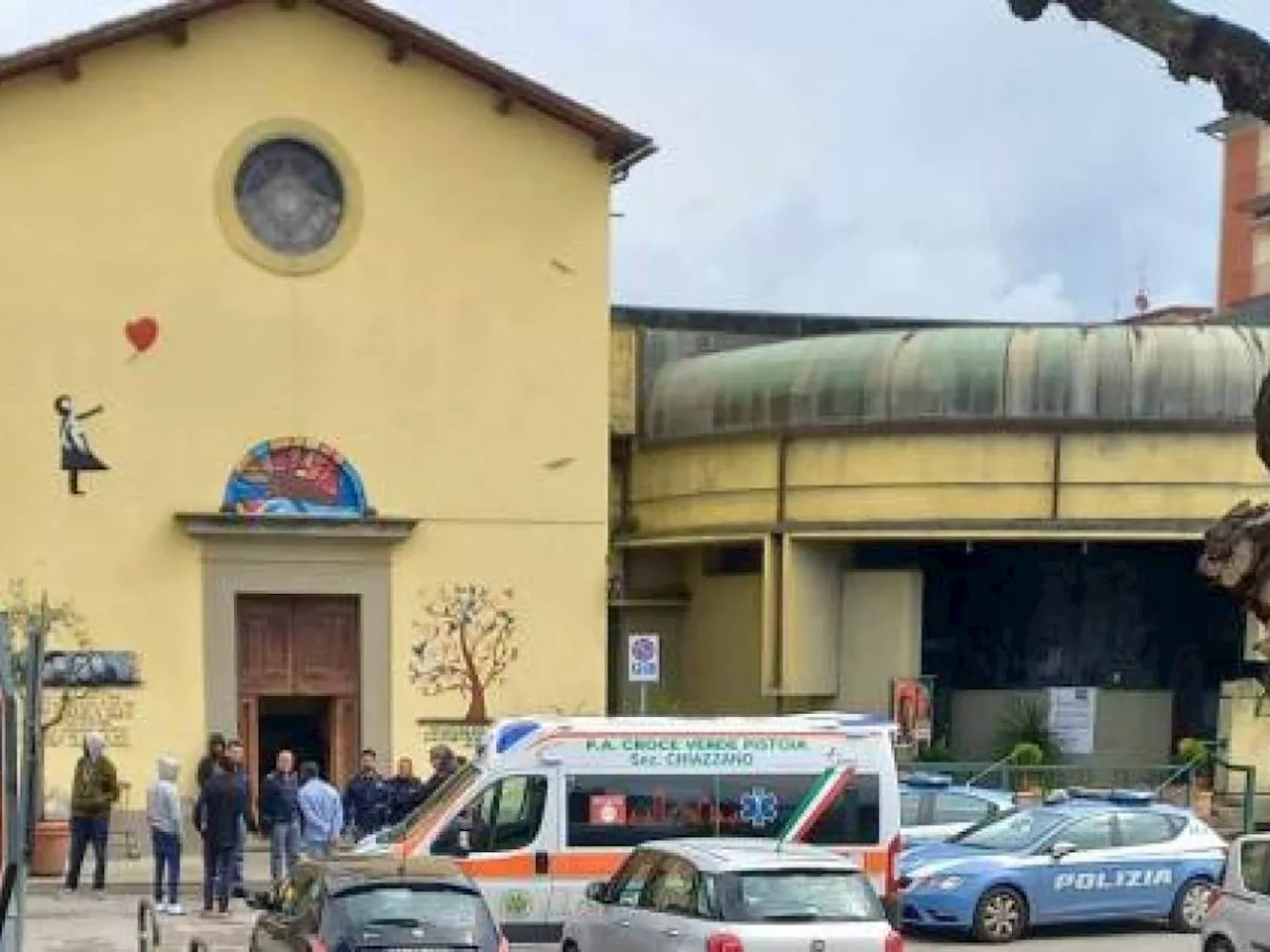 Vicofaro, tensione e violenza contro l'accoglienza