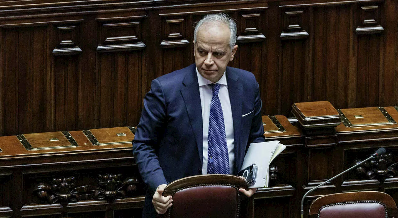 Piantedosi: «Il Ddl sicurezza va approvato presto. Il Viminale? Non lascio. Rete tra gli antagonisti»