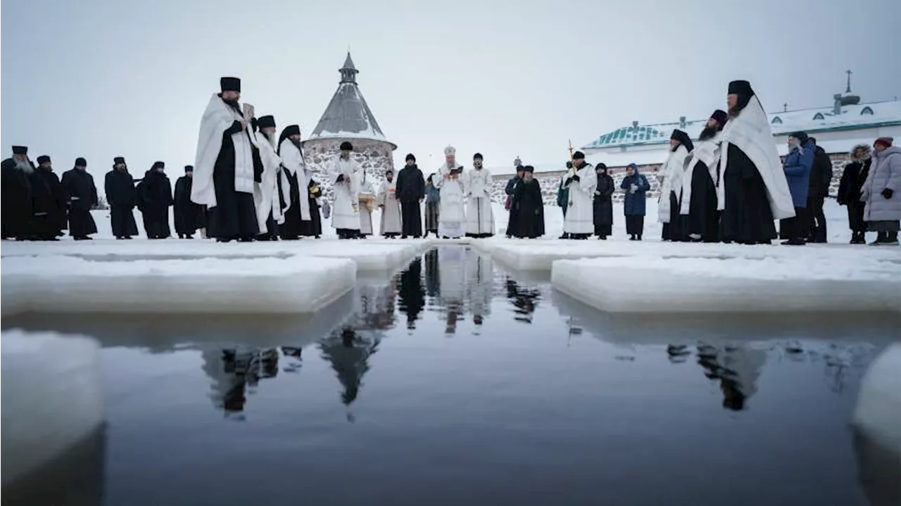 Важнейший праздник 19 января — Крещение Господне: чудеса святой воды, запреты и приметы