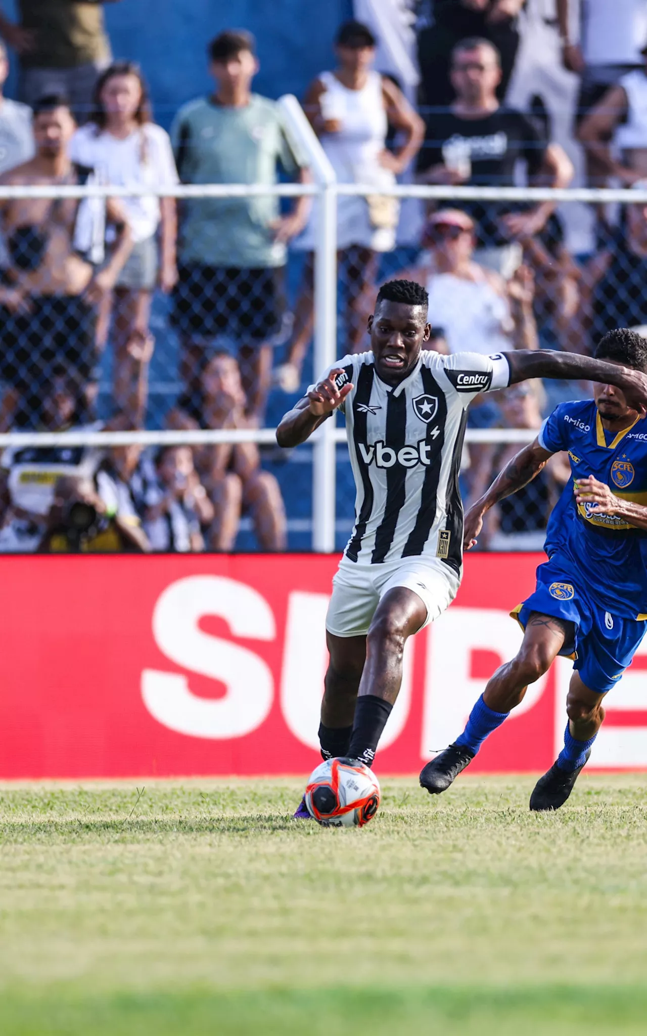 Botafogo pressiona, mas perde para o Sampaio Corrêa em jogo com 'final maluco'