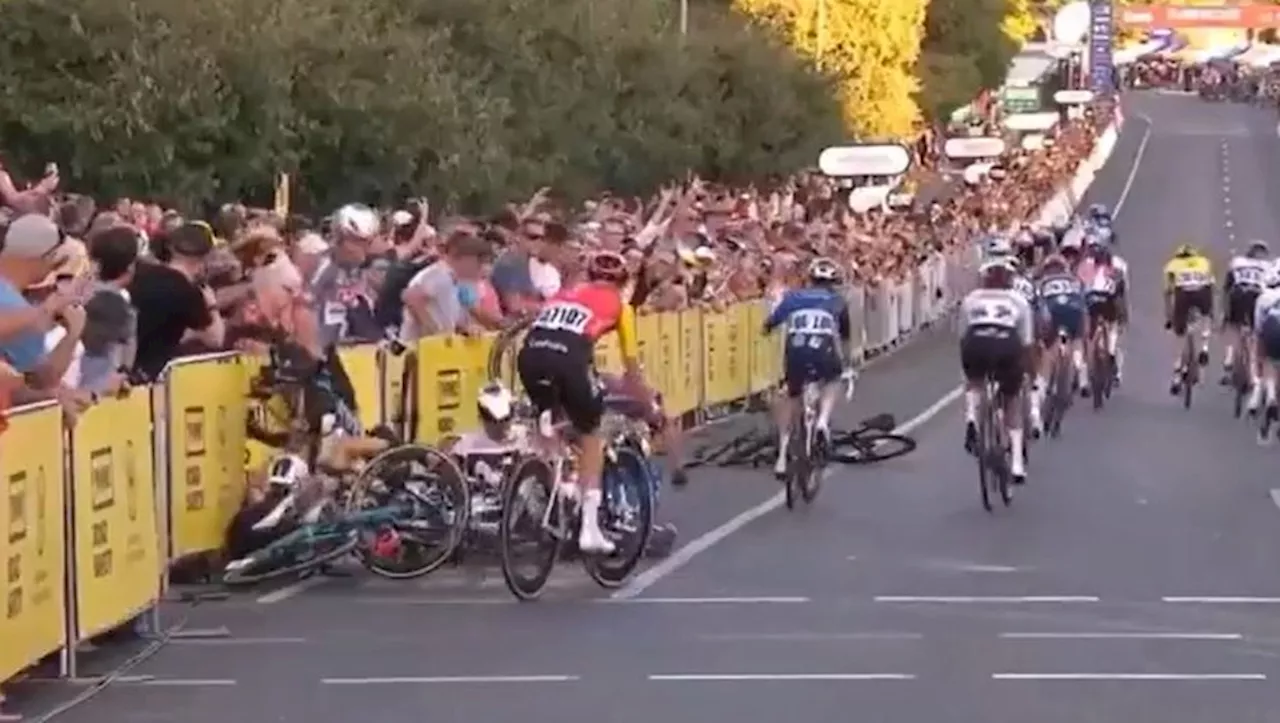 Chute collective spectaculaire lors du Tour Down Under