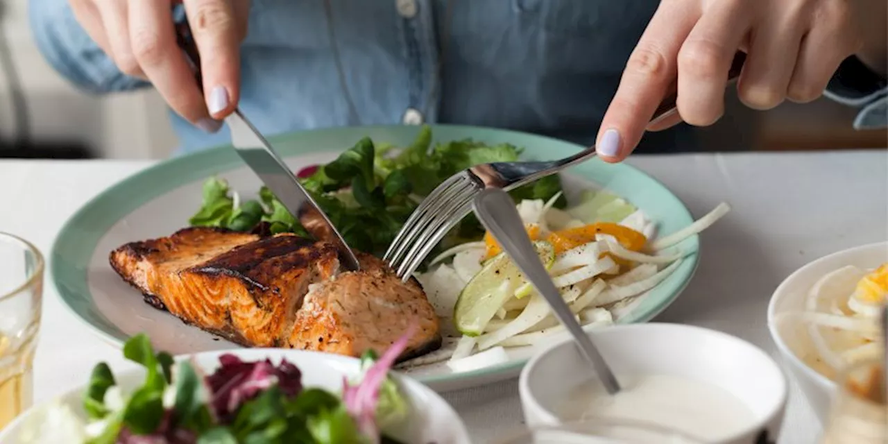 Oily Fish Can Slash Heart Disease Risk For Those With Family History