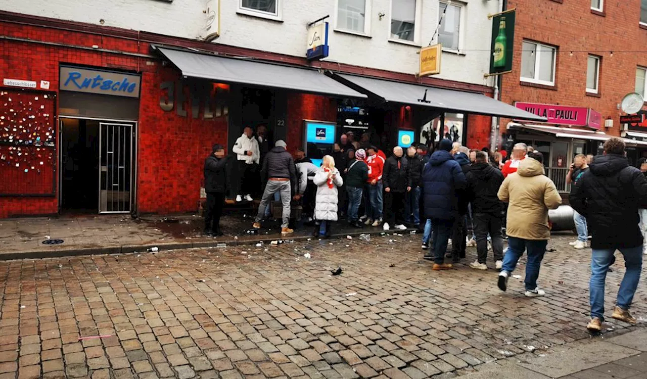 Massenschlägerei auf dem Hamburger Kiez: HSV-Fans und Köln-Anhänger liefern sich gewaltsamen Kampf