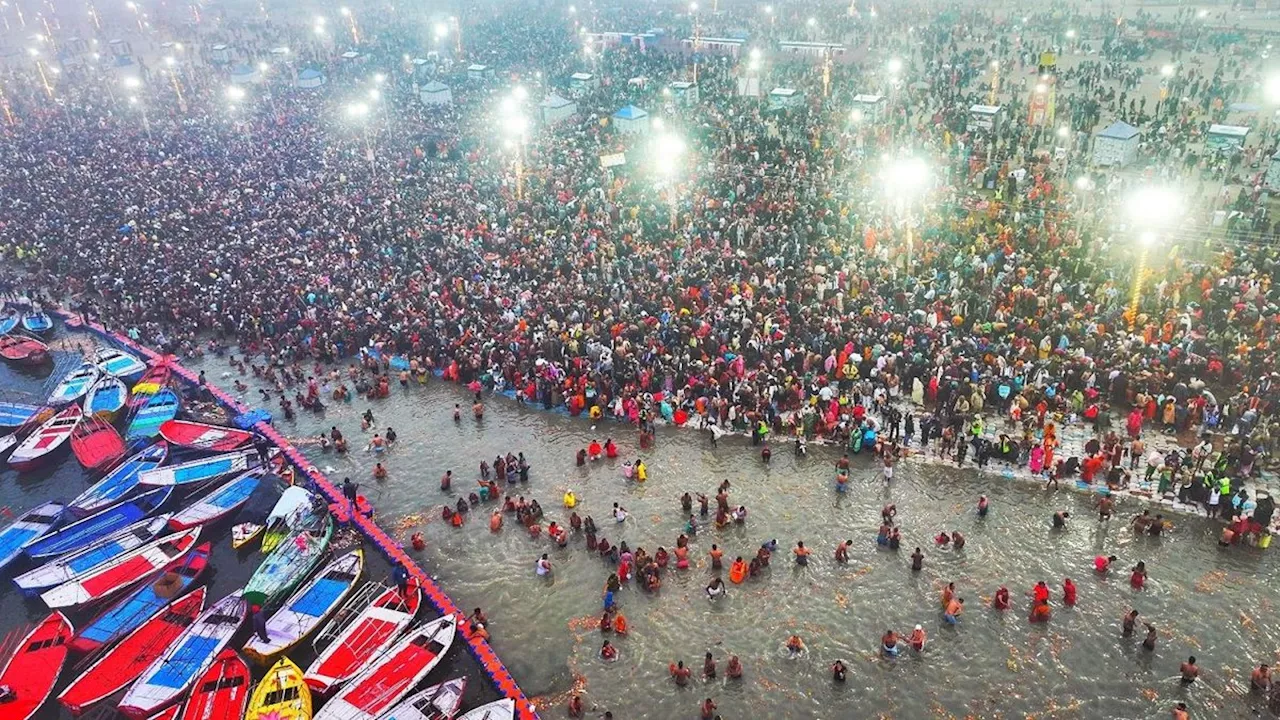 Maha Kumbh 2025: प्रयागराज में श्रद्धालुओं का सैलाब